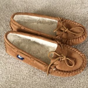 Vineyard Vines Slippers Size 7